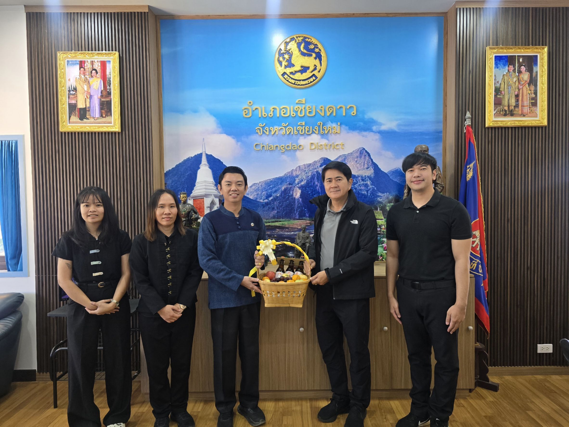 พช.เชียงดาว : มอบกระเช้าสวัสดีปีใหม่ เนื่องในโอกาสวาระวันขึ้นปีใหม่ พ.ศ. 2569