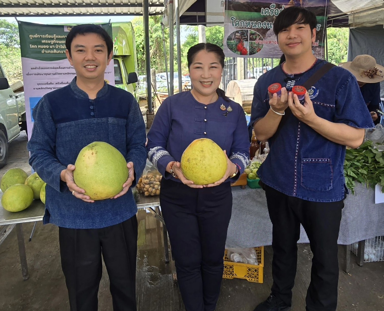 พช.เชียงดาว : ร่วมกิจกรรมเอามื้อสามัคคีเครือข่ายศูนย์เรียนรู้การพัฒนาคุณภาพชีวิตตามหลักทฤษฎีใหม่ ประยุกต์สู่ “โคก หนอง นา”