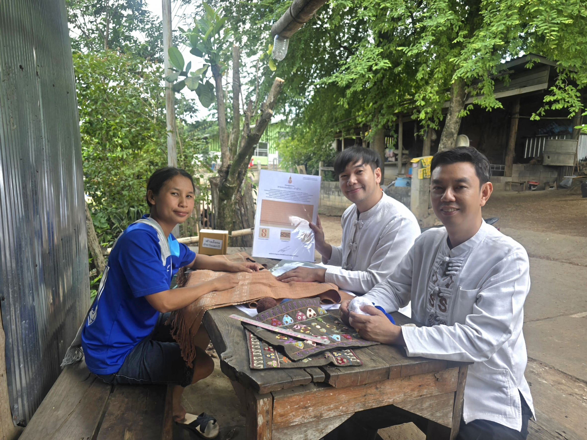 พช.เชียงดาว : ติดตามความก้าวหน้าและประชาสัมพันธ์ลายผ้าพระราชทานช่างทอในพื้นที่อำเภอเชียงดาว