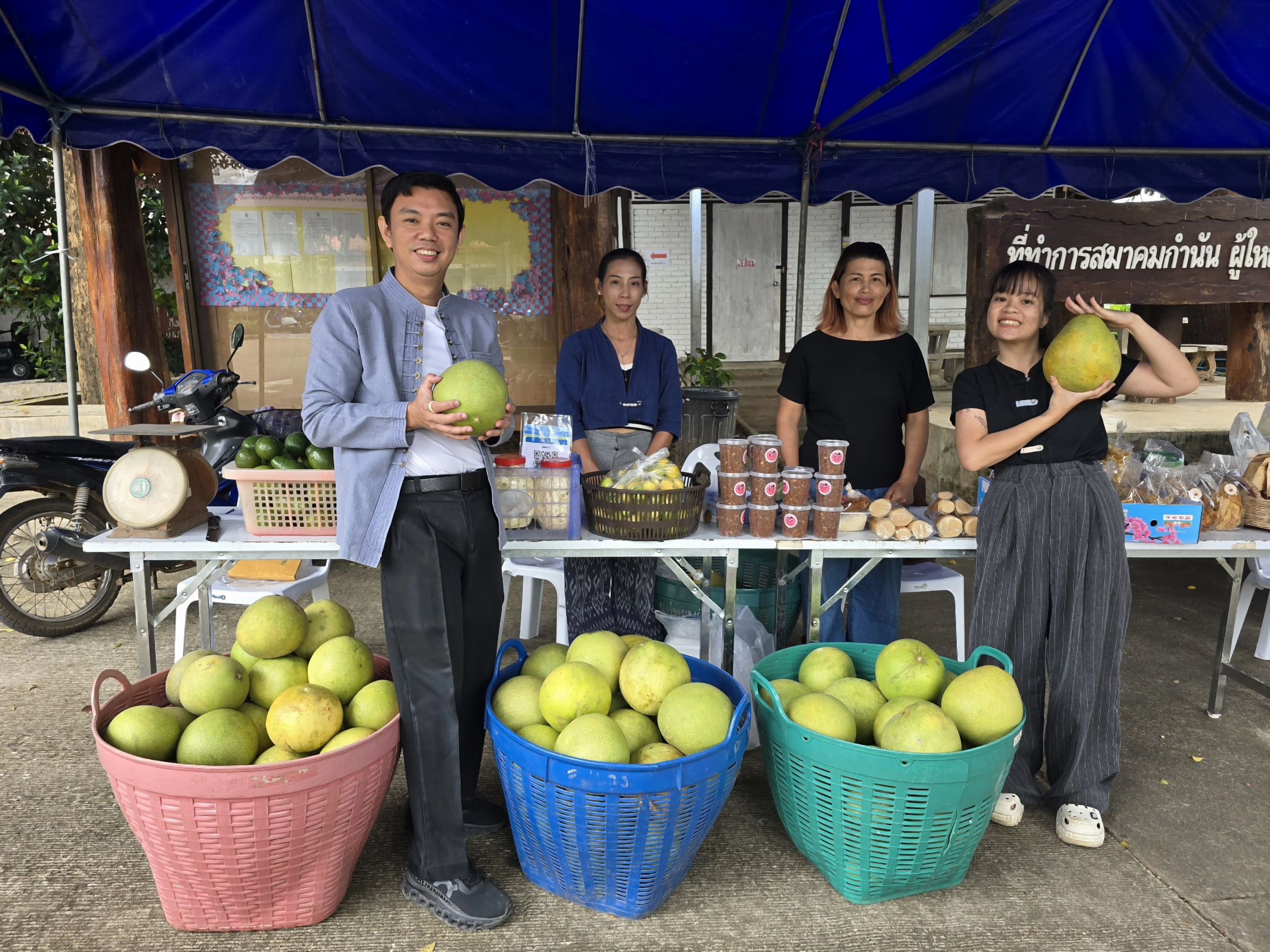 พช.เชียงดาว : ติดตามกลุ่มอาชีพกองทุนพัฒนาบทบาทสตรี