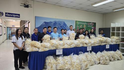 พช.เชียงดาว : ร่วมรับมอบดอกไม้จันทน์จากท้องถิ่น รวมพลังแห่งความจงรักภักดี น้อมถวายเป็นพระราชกุศล